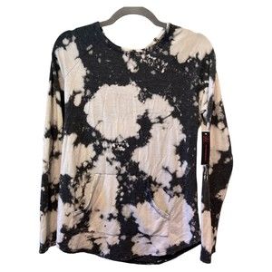 ** FINAL SALE** NWT No Boundaries Long Sleeve Shirt Size M